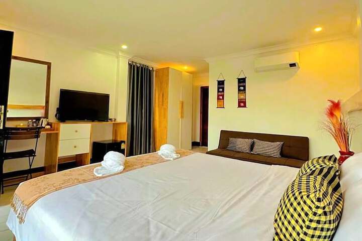 Room 15 of 69