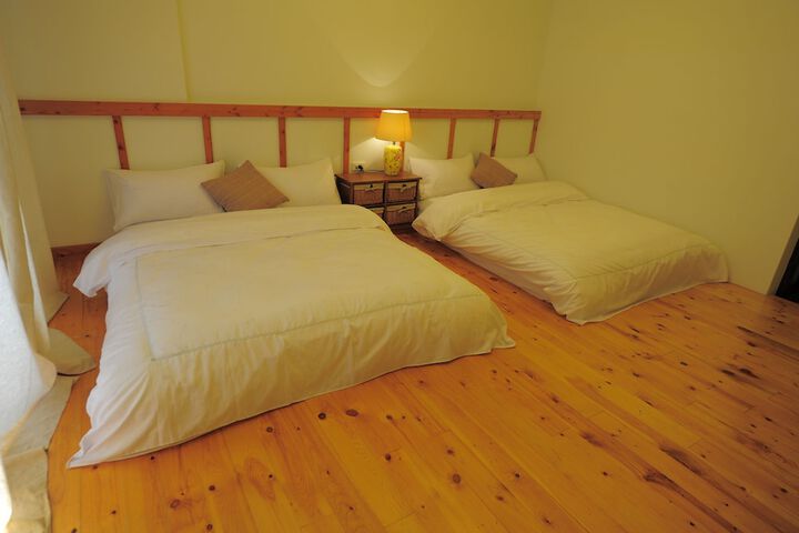 Room 5 of 23