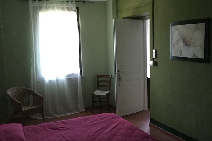 Room 4 of 20