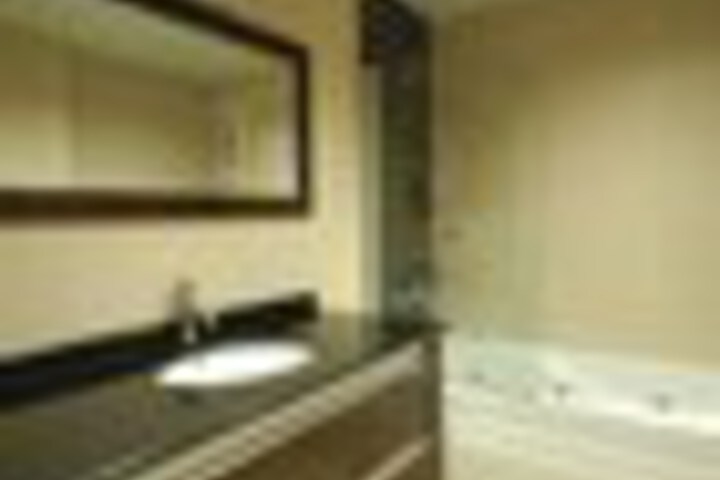 Room 47 of 96