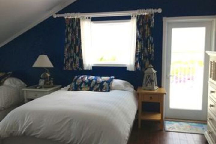 Room 10 of 29