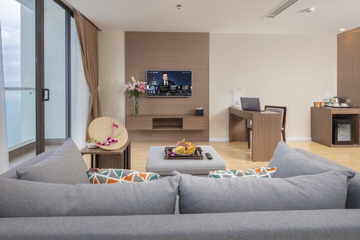 Room 14 of 49