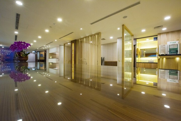 Hotel Interior 5 of 80