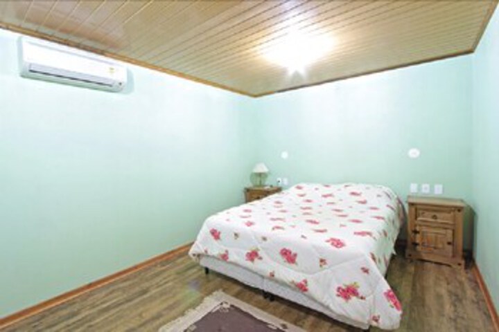 Room 16 of 24