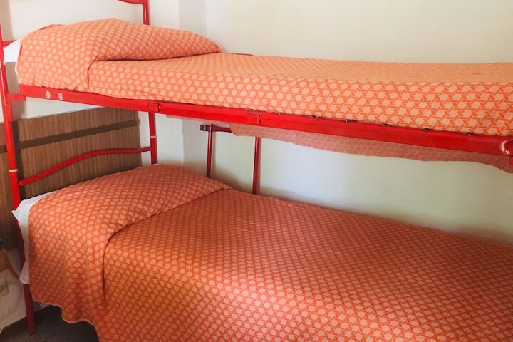 Room 15 of 46