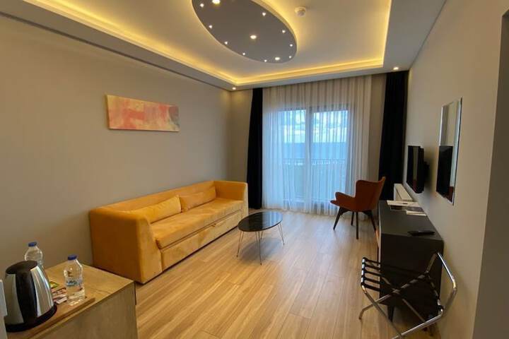 Room 7 of 24