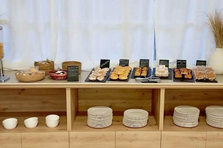 Dining 48 of 78