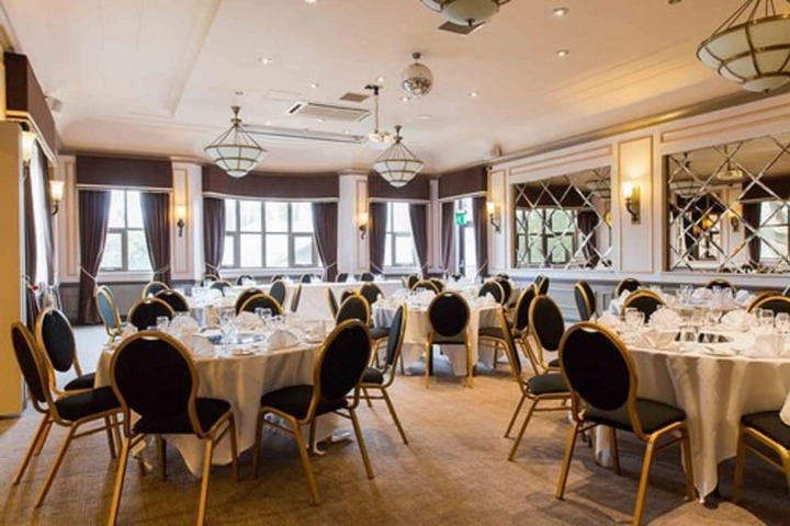 Ballroom/Hall 85 of 100