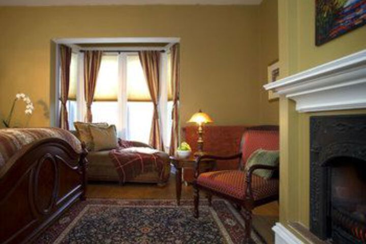 Room 3 of 32
