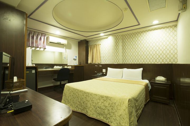 Room 7 of 35