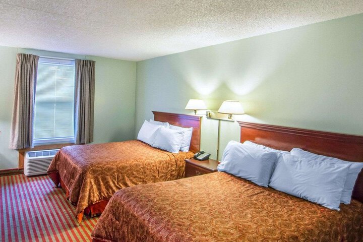 Room 8 of 24
