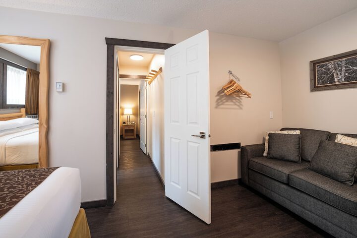 Room 34 of 53