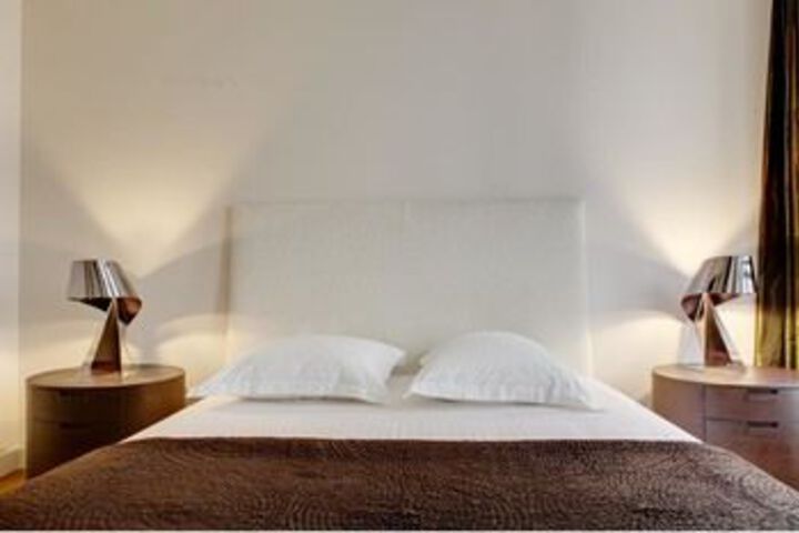 Room 8 of 24