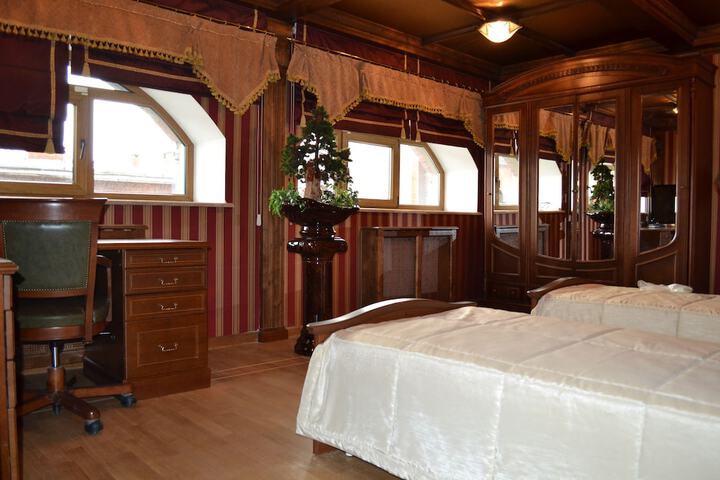 Room 15 of 23