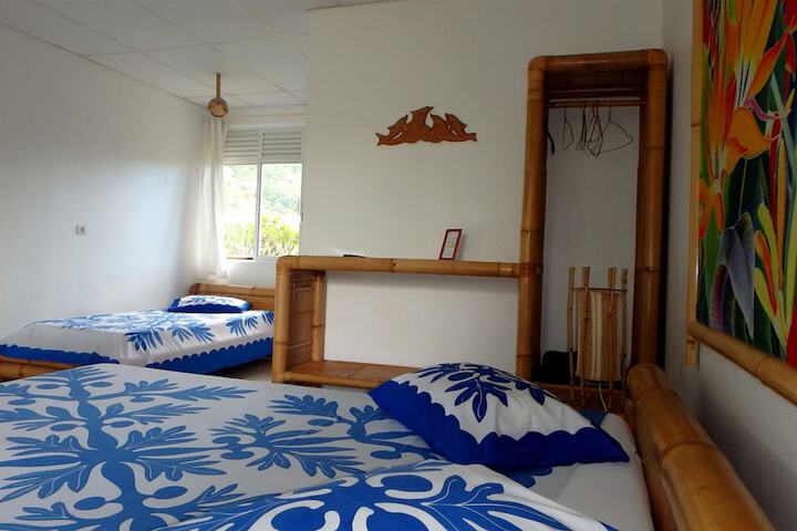 Room 3 of 80