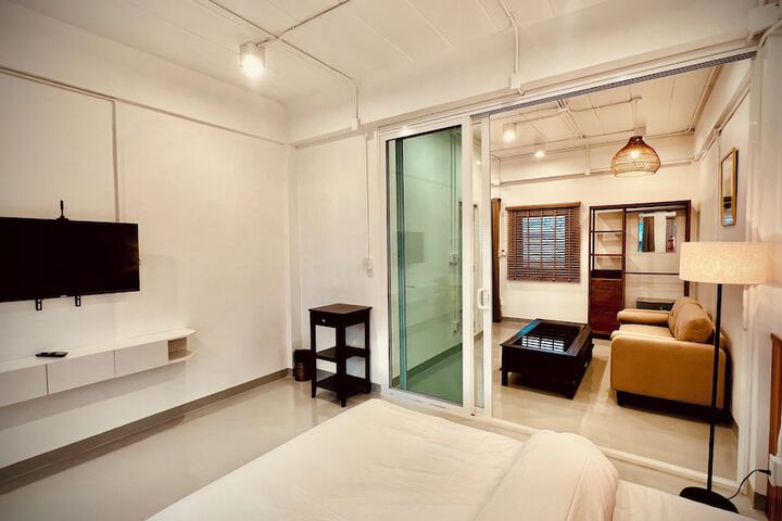 Room 34 of 66