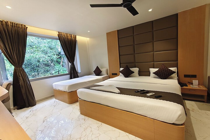 Room 47 of 90