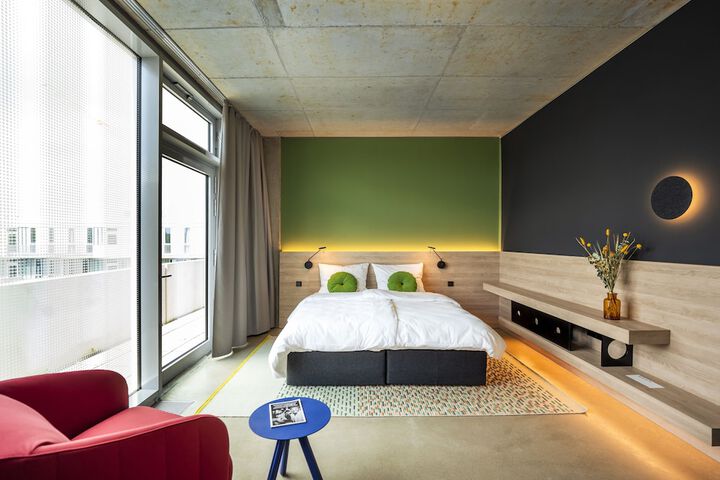 Room 22 of 53