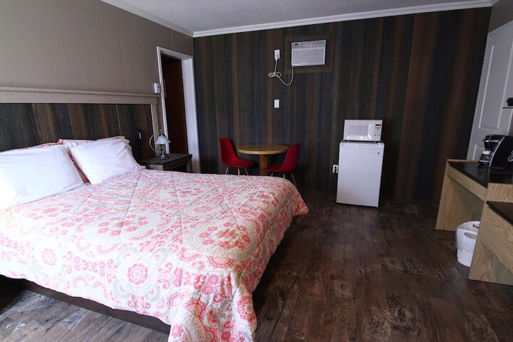 Room 16 of 61