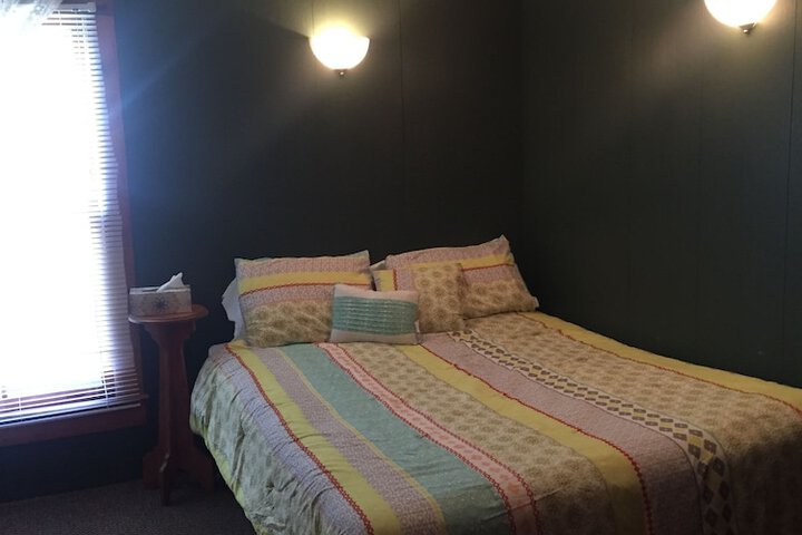 Room 8 of 35
