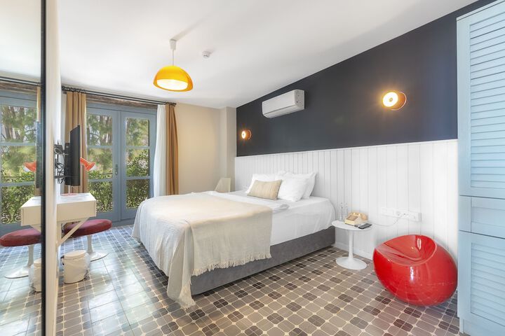 Room 32 of 67