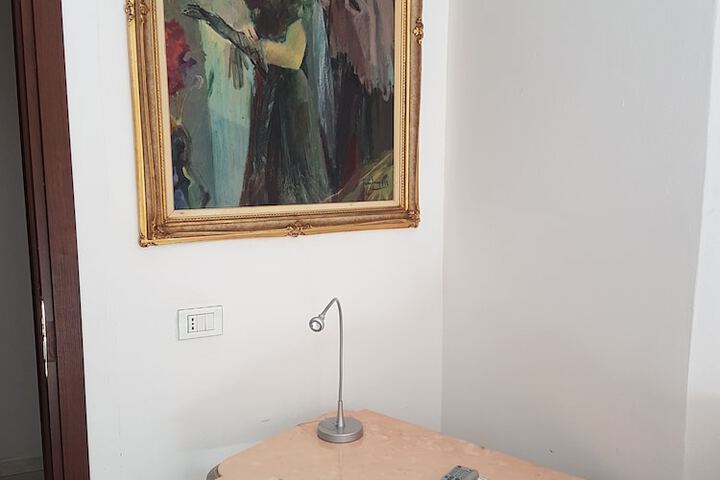 Room 19 of 42