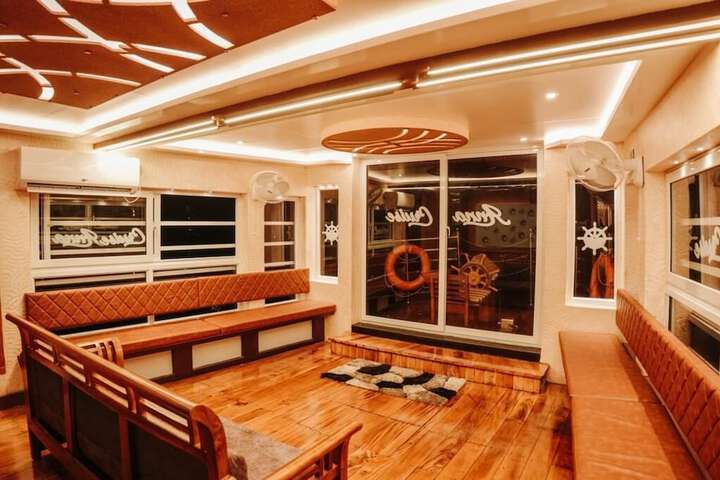 Room 32 of 45
