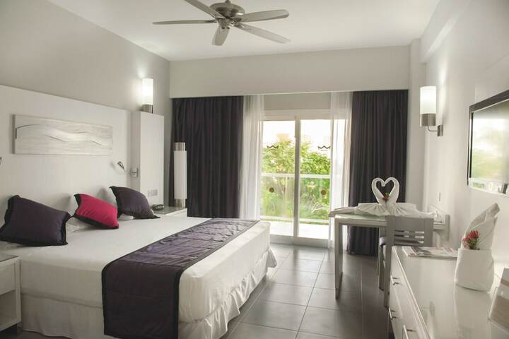 Room 14 of 105