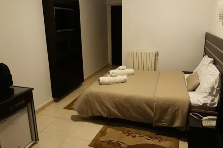 Room 11 of 41