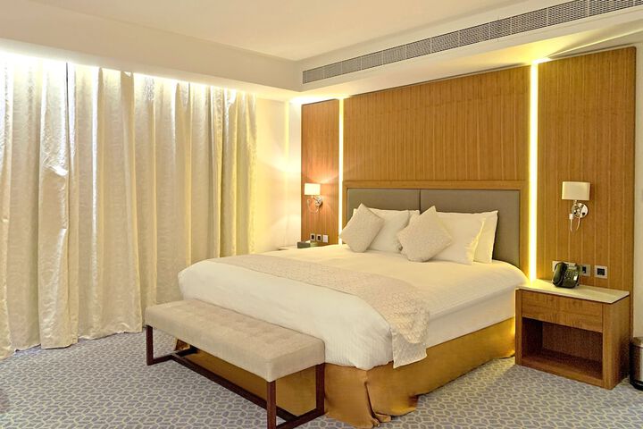 Room 16 of 83