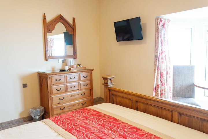Room 48 of 177
