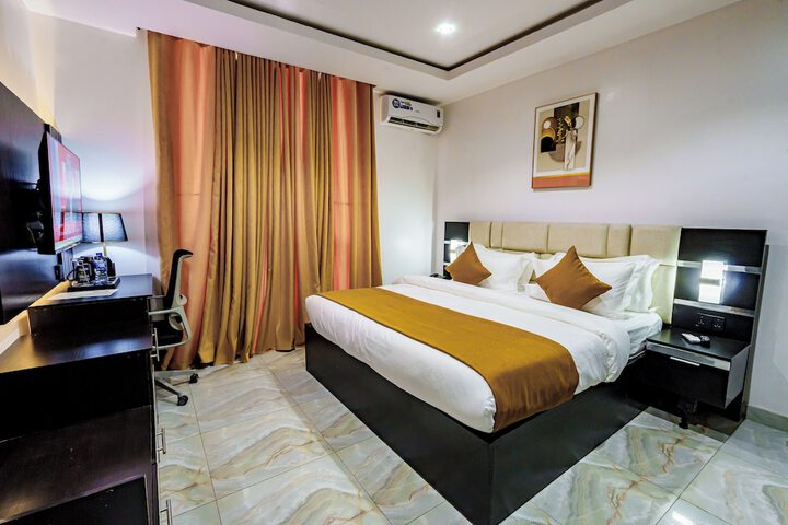 Room 42 of 87