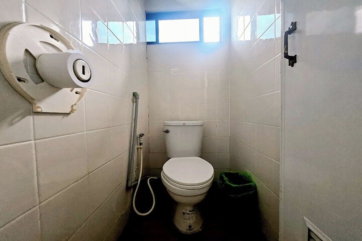 Room 82 of 94