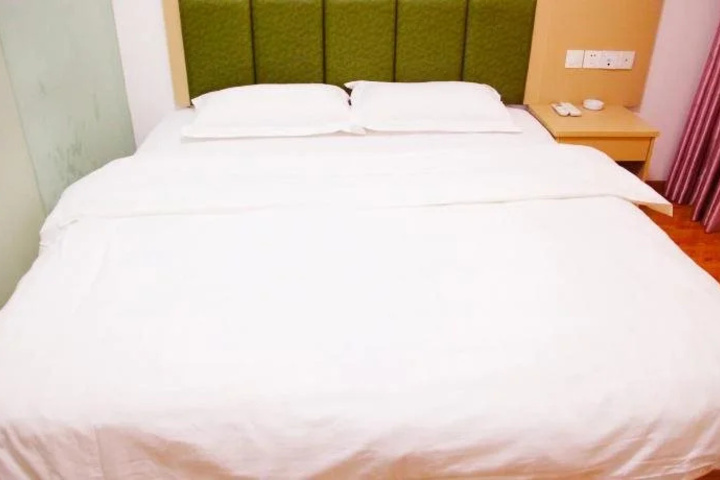 Room 5 of 14