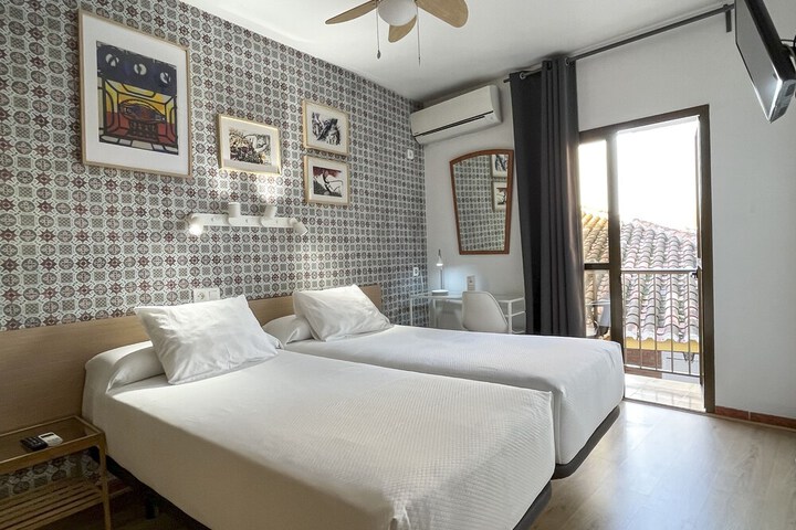 Room 12 of 62