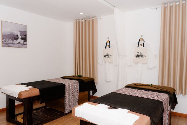 Room Service Photo