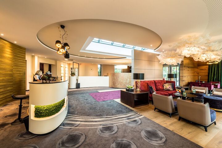 Guest Lobby