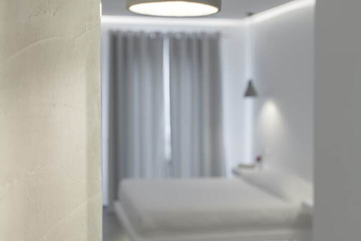Room 32 of 144