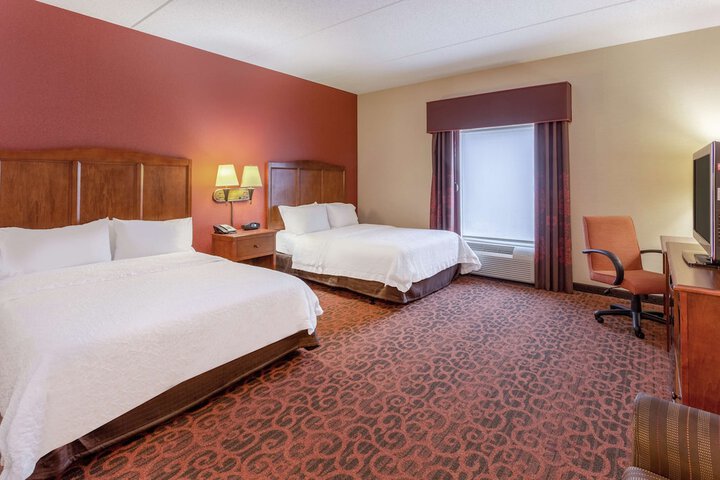 2 Queen Beds (5 of 5)