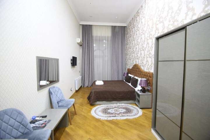 Room 5 of 70