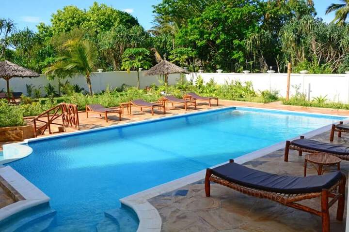 Pool 80 of 148