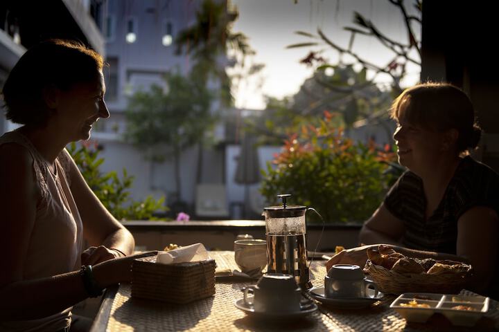 Breakfast/Coffee Service 25 of 35