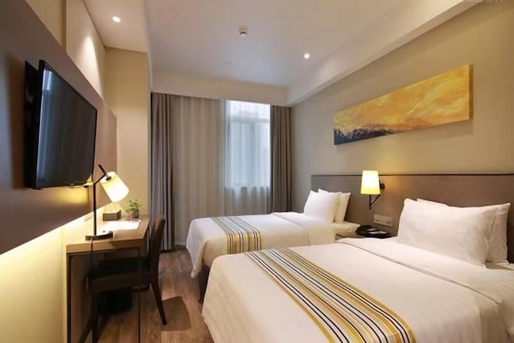 Room 13 of 41