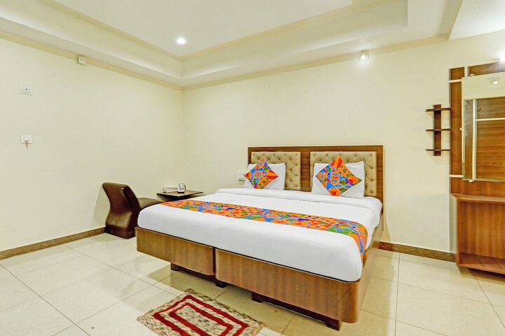 Room 16 of 33