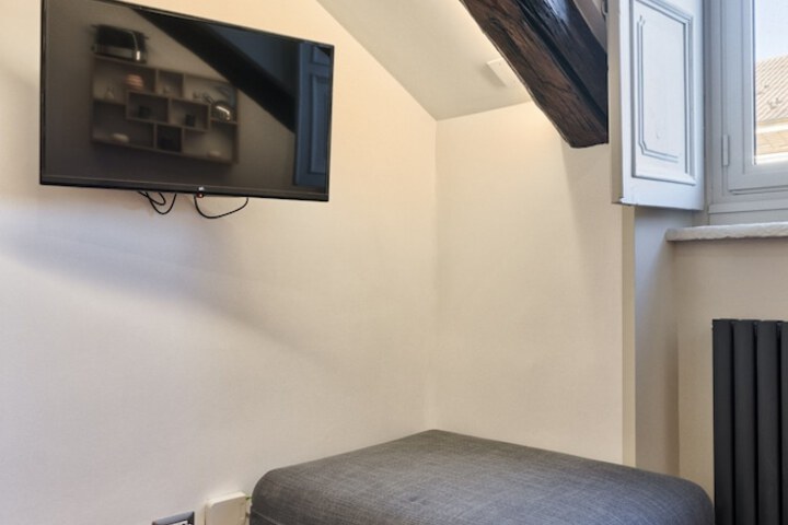 Room 14 of 22