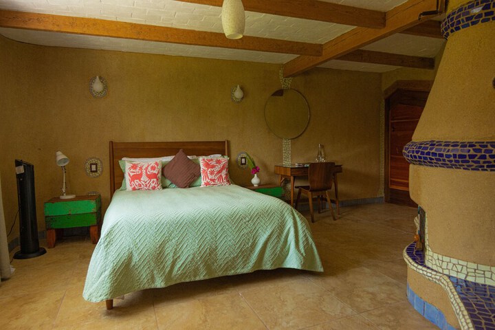 Room 12 of 24