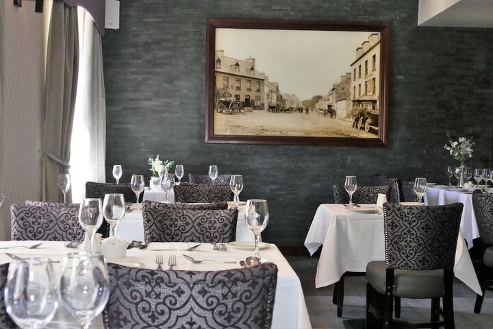 Dining 33 of 72