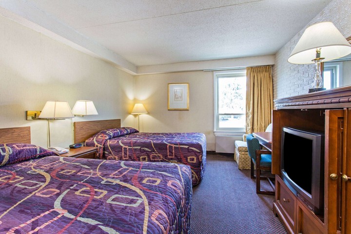 2 Double Beds (2 of 30)