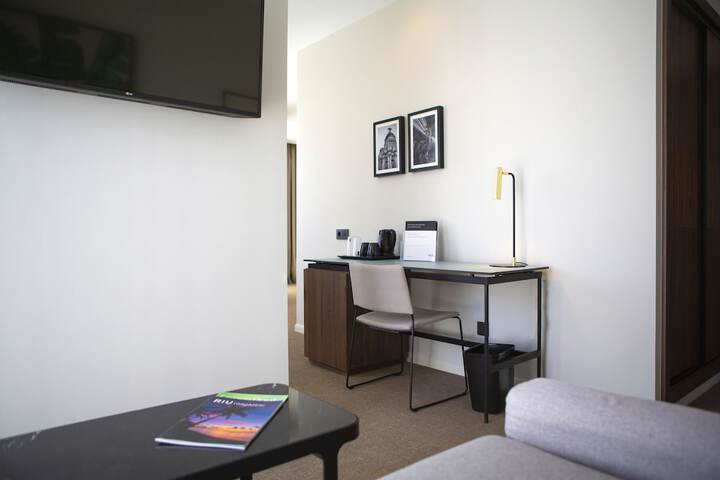 Room 28 of 202