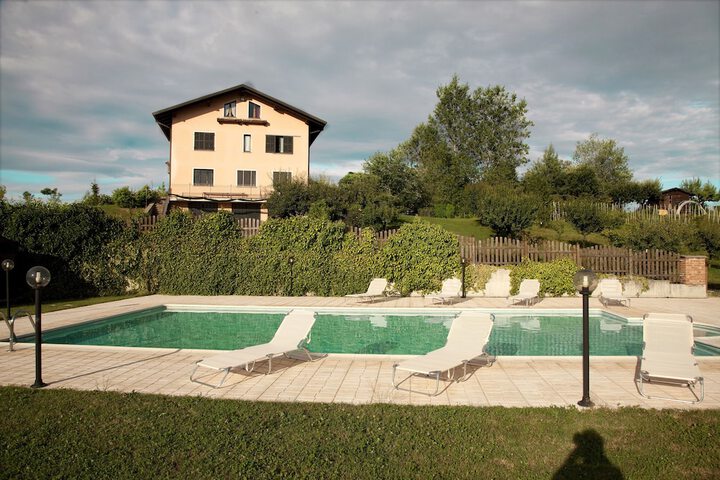 Hotel Pool
